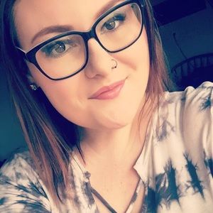 Meet your Posher, Hillary